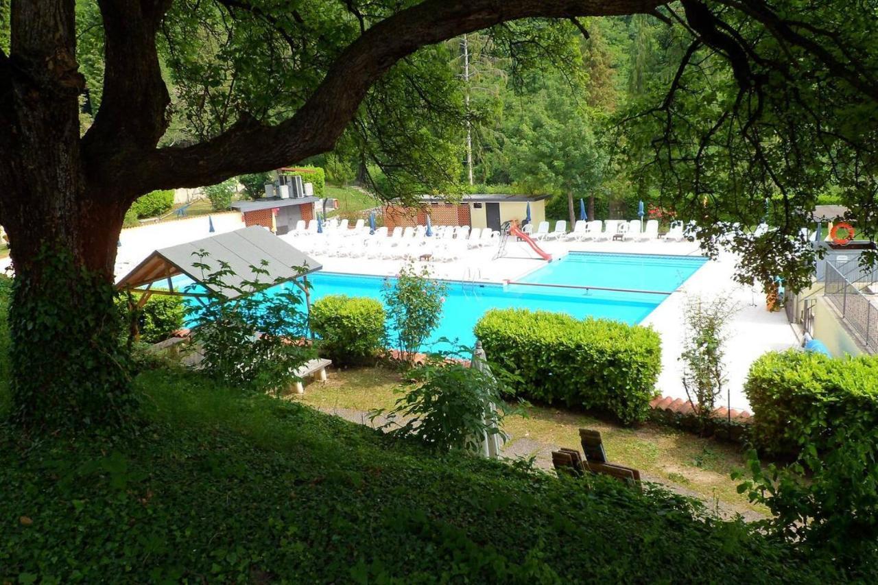 فيلا Inviting 2-Bed House In Tignale Olzano المظهر الخارجي الصورة