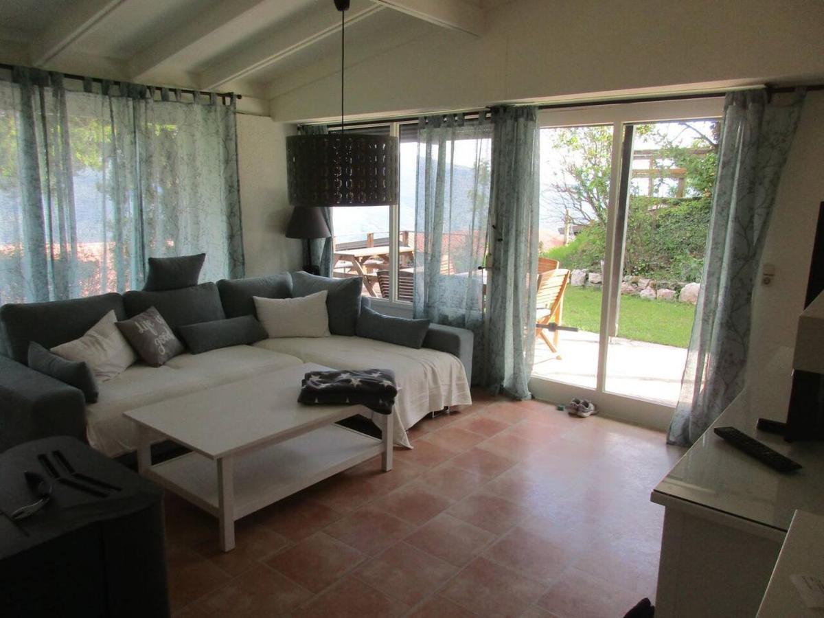 فيلا Inviting 2-Bed House In Tignale Olzano المظهر الخارجي الصورة